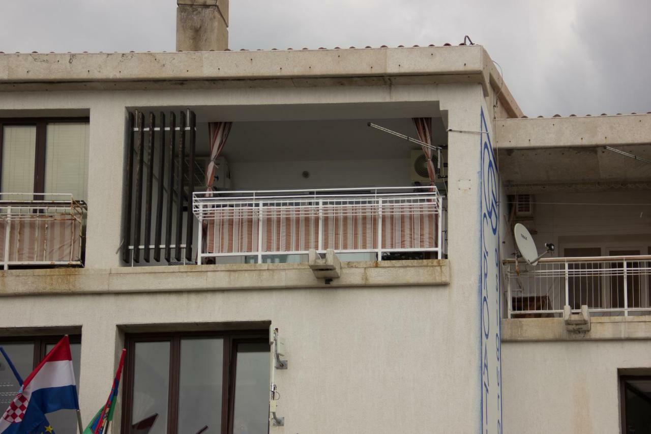 Studio Apartman Dida Bozo Senj  Luaran gambar
